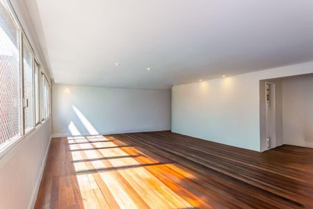 Apartamento à venda com 2 quartos, 200m² em Itaim Bibi, São Paulo