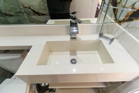 Apartamento à venda com 35m², 2 quartos e sem vaga Apartamento à venda com 35m², 2 quartos e sem vagaBanheiro
