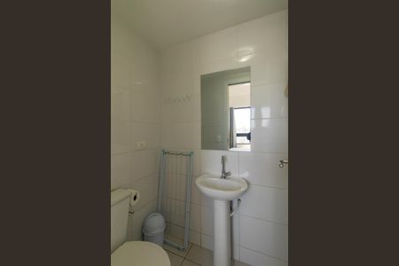 Banheiro Social de kitnet/studio à venda com 1 quarto, 22m² em Centro, Curitiba