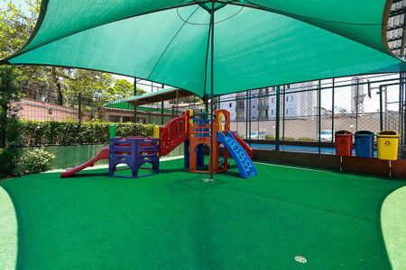 Apartamento para alugar com 50m², 2 quartos e 1 vaga Apartamento para alugar com 50m², 2 quartos e 1 vagaÁrea comum - Playground