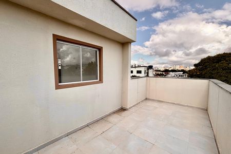 Apartamento à venda com 100m², 3 quartos e sem vaga Apartamento à venda com 100m², 3 quartos e sem vagaVaranda