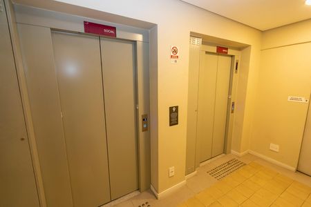 Studio à venda com 50m², 1 quarto e 1 vaga Studio à venda com 50m², 1 quarto e 1 vagaHALL DOS ELEVADORES