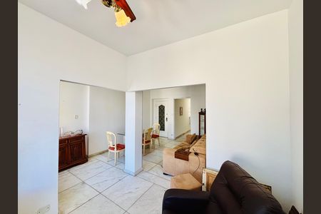 Apartamento para alugar com 105m², 2 quartos e sem vaga