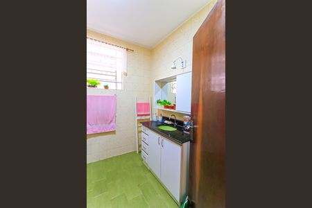 Casa à venda com 250m², 2 quartos e 1 vaga Casa à venda com 250m², 2 quartos e 1 vagaBanheiro