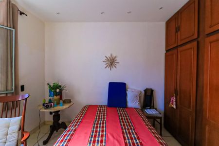 Casa à venda com 250m², 2 quartos e 1 vaga Casa à venda com 250m², 2 quartos e 1 vagaQuarto