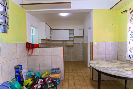 Casa à venda com 250m², 2 quartos e 1 vaga Casa à venda com 250m², 2 quartos e 1 vagaSala 3 - Kitnet