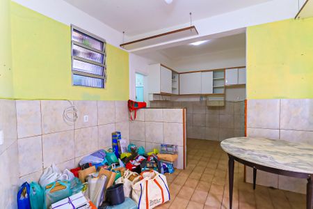 Casa à venda com 250m², 2 quartos e 1 vaga Casa à venda com 250m², 2 quartos e 1 vagaSala 3 - Kitnet