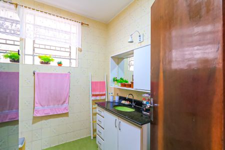 Casa à venda com 250m², 2 quartos e 1 vaga Casa à venda com 250m², 2 quartos e 1 vagaBanheiro