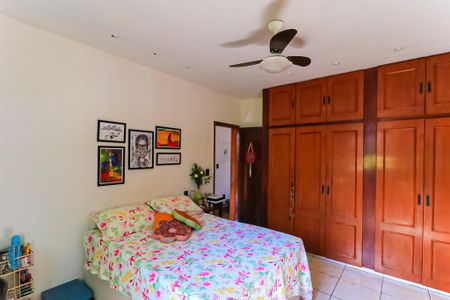 Casa à venda com 250m², 2 quartos e 1 vaga Casa à venda com 250m², 2 quartos e 1 vagaQuarto