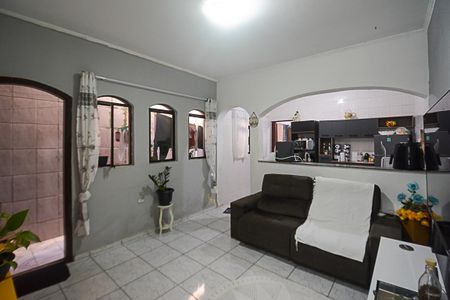 Casa à venda com 200m², 2 quartos e 2 vagasSala