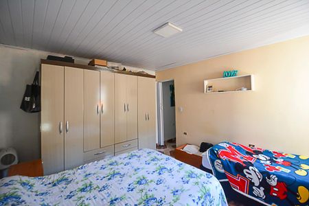 Casa à venda com 200m², 2 quartos e 2 vagasQuarto Suíte - Casa 2
