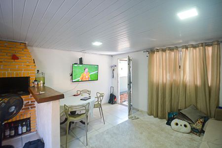 Casa à venda com 200m², 2 quartos e 2 vagasSala - Casa 2