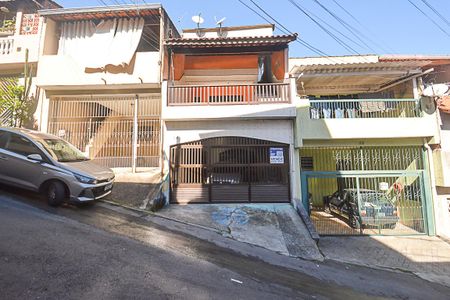 Casa à venda com 200m², 2 quartos e 2 vagasFachada