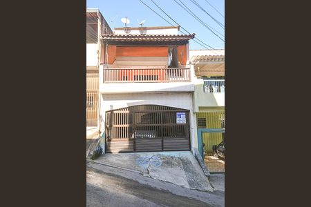Casa à venda com 200m², 2 quartos e 2 vagasFachada