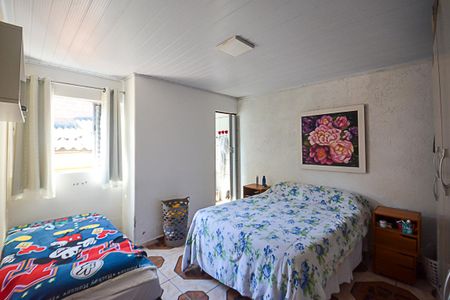 Casa à venda com 200m², 2 quartos e 2 vagasQuarto Suíte - Casa 2