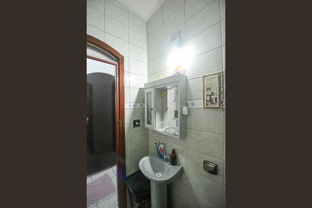 Casa à venda com 200m², 2 quartos e 2 vagasBanheiro