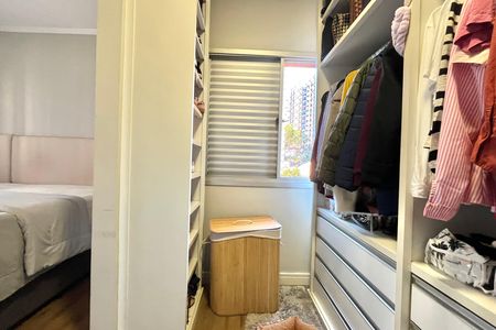 Apartamento à venda com 73m², 2 quartos e 1 vaga Apartamento à venda com 73m², 2 quartos e 1 vagaCloset do Quarto 1