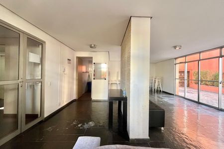 Apartamento à venda com 73m², 2 quartos e 1 vaga Apartamento à venda com 73m², 2 quartos e 1 vagaÁrea comum - Salão de festas