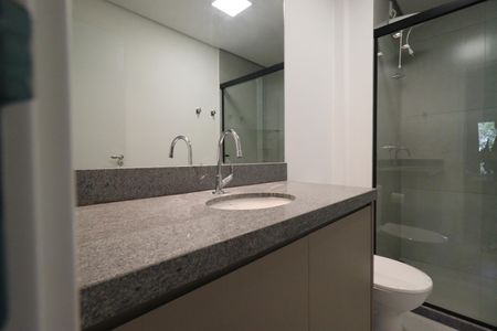 Banheiro da Suíte  de kitnet/studio para alugar com 1 quarto, 39m² em Santa Luzia, Ribeirão Preto