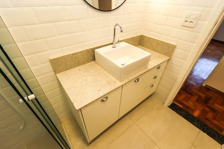 Apartamento para alugar com 84m², 2 quartos e sem vagaBanheiro