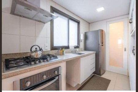 Apartamento para alugar com 128m², 2 quartos e 2 vagas Apartamento para alugar com 128m², 2 quartos e 2 vagasCozinha