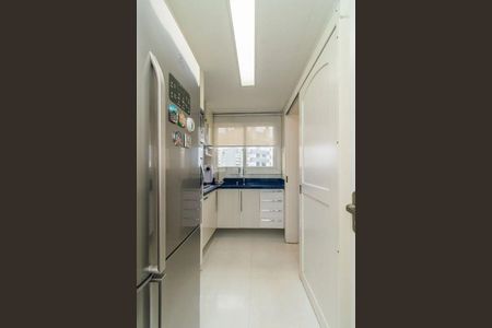 Apartamento para alugar com 95m², 2 quartos e 1 vaga Apartamento para alugar com 95m², 2 quartos e 1 vagaCozinha