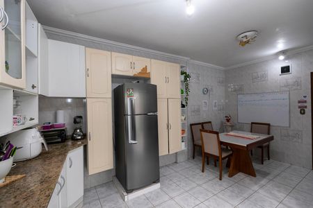 Casa para alugar com 170m², 5 quartos e 4 vagas Casa para alugar com 170m², 5 quartos e 4 vagasCOZINHA + SALA DE JANTAR