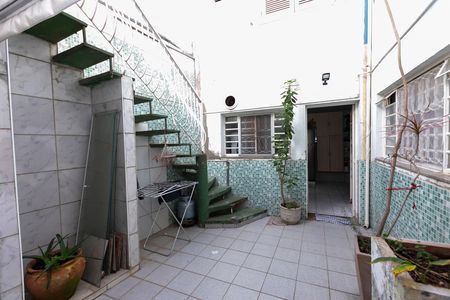 Casa para alugar com 170m², 5 quartos e 4 vagas Casa para alugar com 170m², 5 quartos e 4 vagasQUINTAL + ÁREA DE SERVIÇO