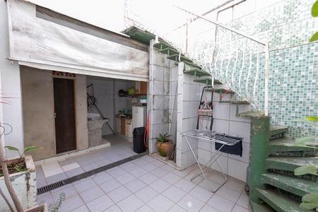 Casa para alugar com 170m², 5 quartos e 4 vagas Casa para alugar com 170m², 5 quartos e 4 vagasQUINTAL + ÁREA DE SERVIÇO