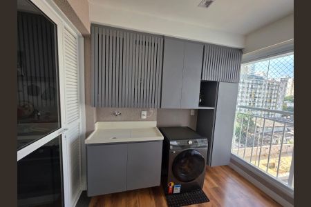 Apartamento à venda com 82m², 3 quartos e 1 vaga Apartamento à venda com 82m², 3 quartos e 1 vagaVaranda