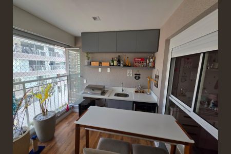 Apartamento à venda com 82m², 3 quartos e 1 vaga Apartamento à venda com 82m², 3 quartos e 1 vagaVaranda