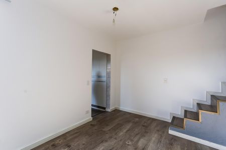 Sala de casa para alugar com 2 quartos, 70m² em Jardim Faria Lima, São Paulo