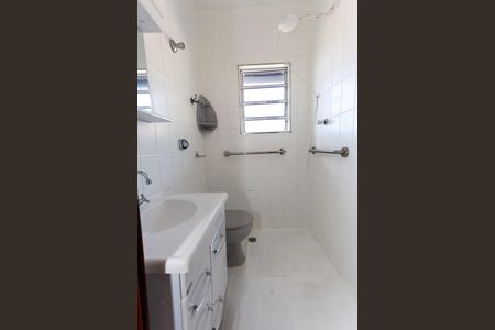 Casa para alugar com 70m², 2 quartos e sem vaga Casa para alugar com 70m², 2 quartos e sem vagaBanheiro da Suíte