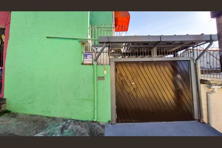 Casa para alugar com 70m², 2 quartos e sem vaga Casa para alugar com 70m², 2 quartos e sem vagaFachada