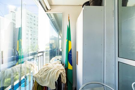 Apartamento para alugar com 48m², 2 quartos e sem vaga Apartamento para alugar com 48m², 2 quartos e sem vagaVaranda da Suíte 2