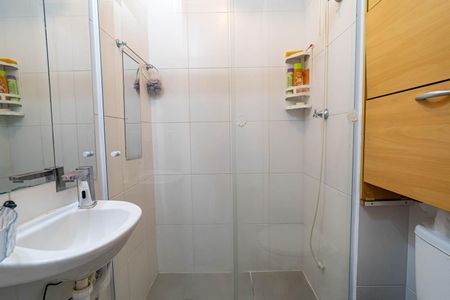 Apartamento para alugar com 48m², 2 quartos e sem vaga Apartamento para alugar com 48m², 2 quartos e sem vagaBanheiro da Suíte 2