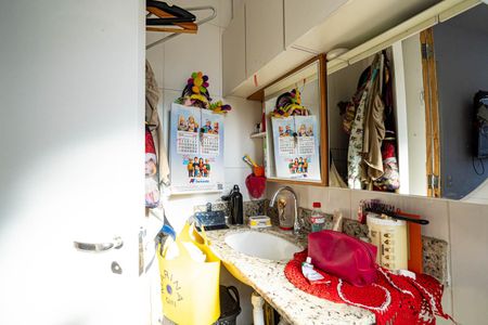 Apartamento para alugar com 48m², 2 quartos e sem vaga Apartamento para alugar com 48m², 2 quartos e sem vagaBanheiro da Suíte 1