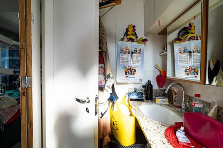 Apartamento para alugar com 48m², 2 quartos e sem vaga Apartamento para alugar com 48m², 2 quartos e sem vagaBanheiro da Suíte 1