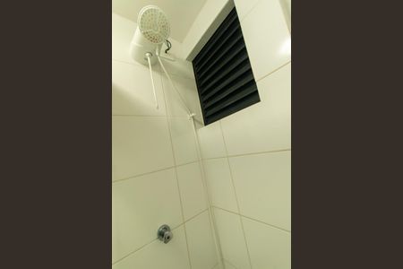 Banheiro Social de kitnet/studio à venda com 1 quarto, 22m² em Centro, Curitiba