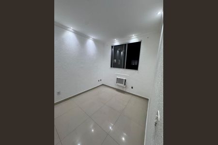 Quarto de apartamento para alugar com 2 quartos, 45m² em Realengo, Rio de Janeiro