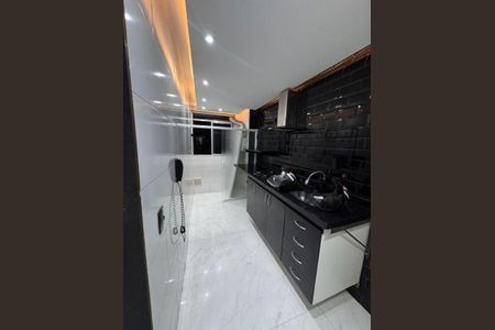 Cozinha de apartamento para alugar com 2 quartos, 45m² em Realengo, Rio de Janeiro