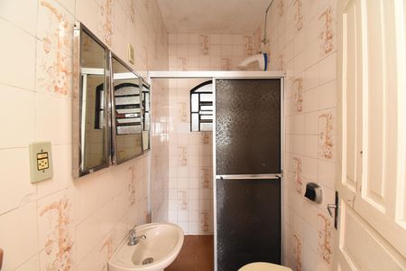Casa à venda com 342m², 4 quartos e 4 vagasBanheiro da Suíte 2