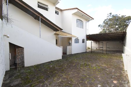 Casa à venda com 342m², 4 quartos e 4 vagasÁrea externa