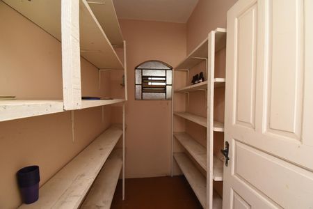 Casa à venda com 342m², 4 quartos e 4 vagasCozinha