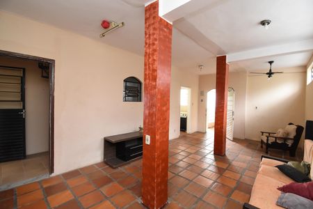 Casa à venda com 342m², 4 quartos e 4 vagasSala 2
