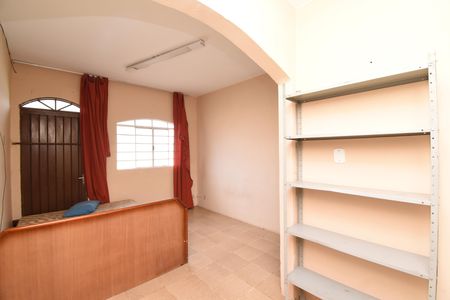 Casa à venda com 342m², 4 quartos e 4 vagasSuíte 2