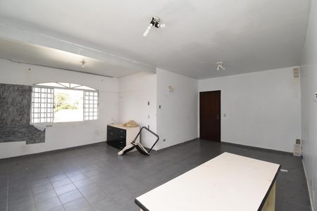 Casa à venda com 342m², 4 quartos e 4 vagasQuarto 2