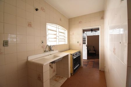 Casa à venda com 342m², 4 quartos e 4 vagasCozinha