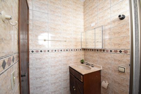 Casa à venda com 342m², 4 quartos e 4 vagasBanheiro da Suíte 3