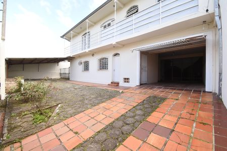 Casa à venda com 342m², 4 quartos e 4 vagasÁrea externa